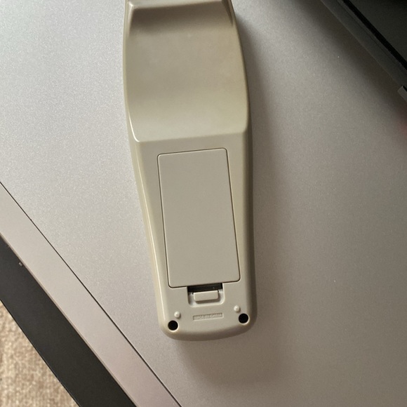 Sanyo. DVD player with remote - Picture 7 of 9